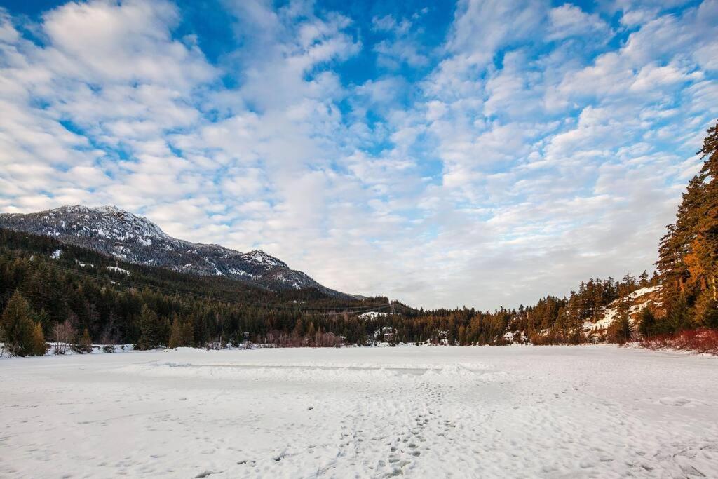 Whistler Studio Next 2Lifts W/Free Parking Екстер'єр фото