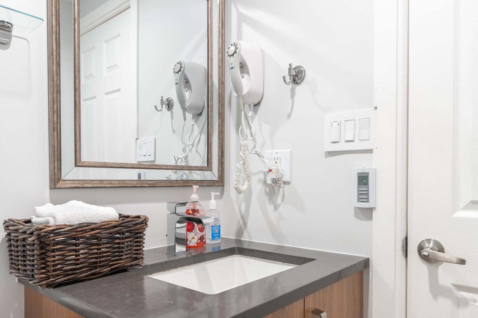 Whistler Studio Next 2Lifts W/Free Parking Екстер'єр фото