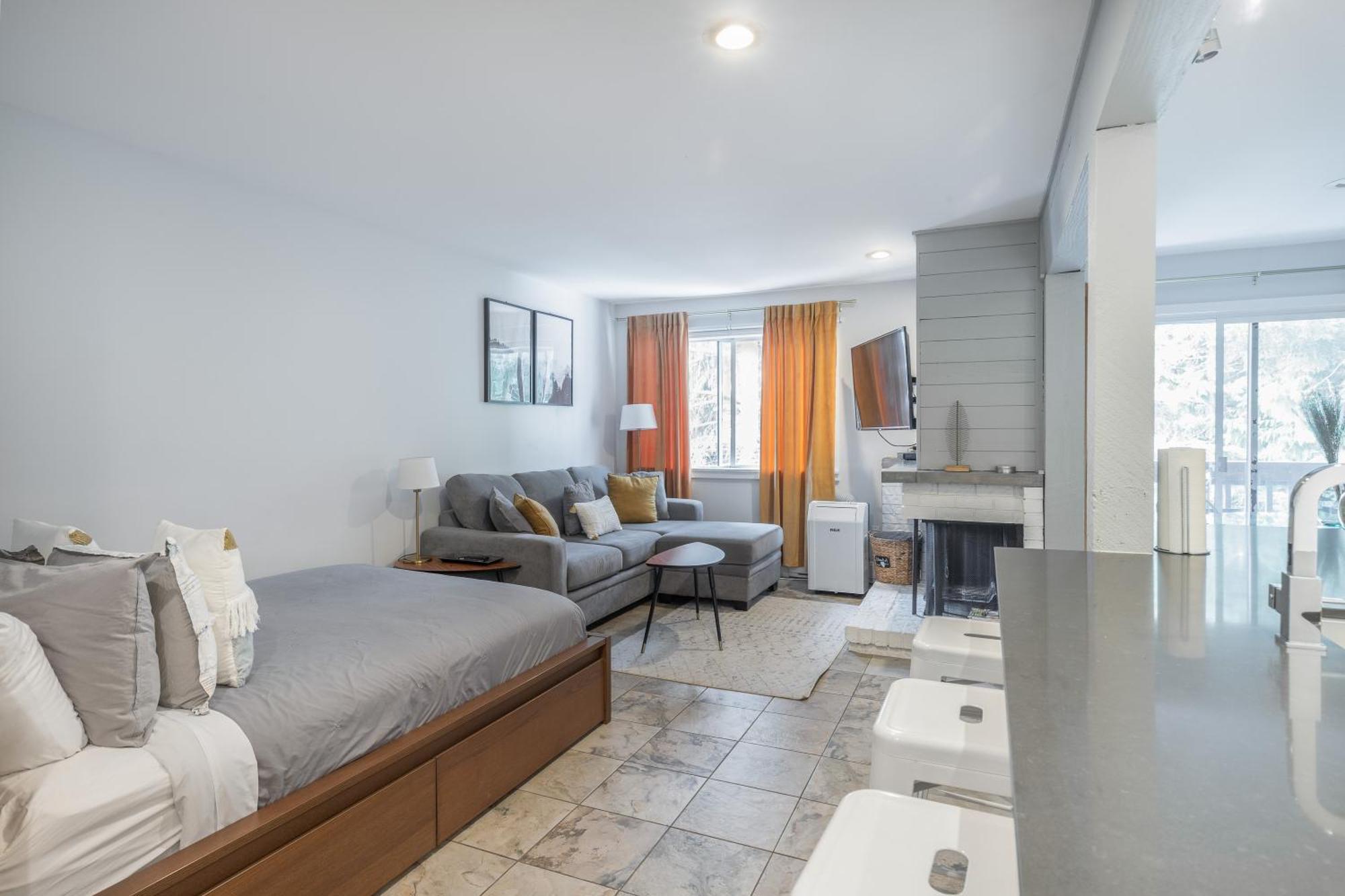 Whistler Studio Next 2Lifts W/Free Parking Екстер'єр фото